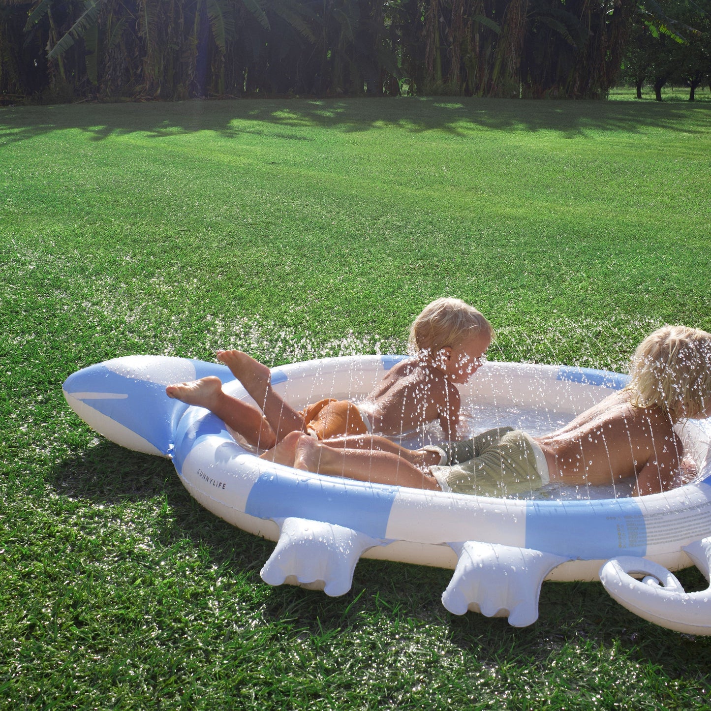 KIDS SPRINKLER MAT INTO THE WILD