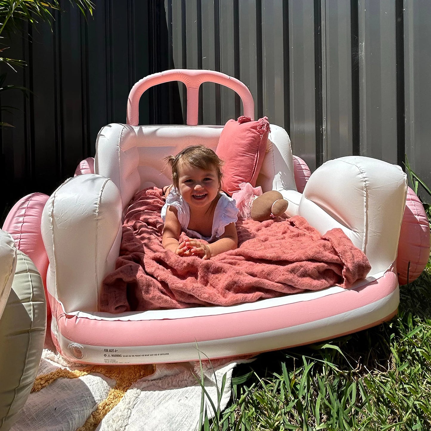 KIDS SLEEPOVER BED SUMMER VAN CANDY