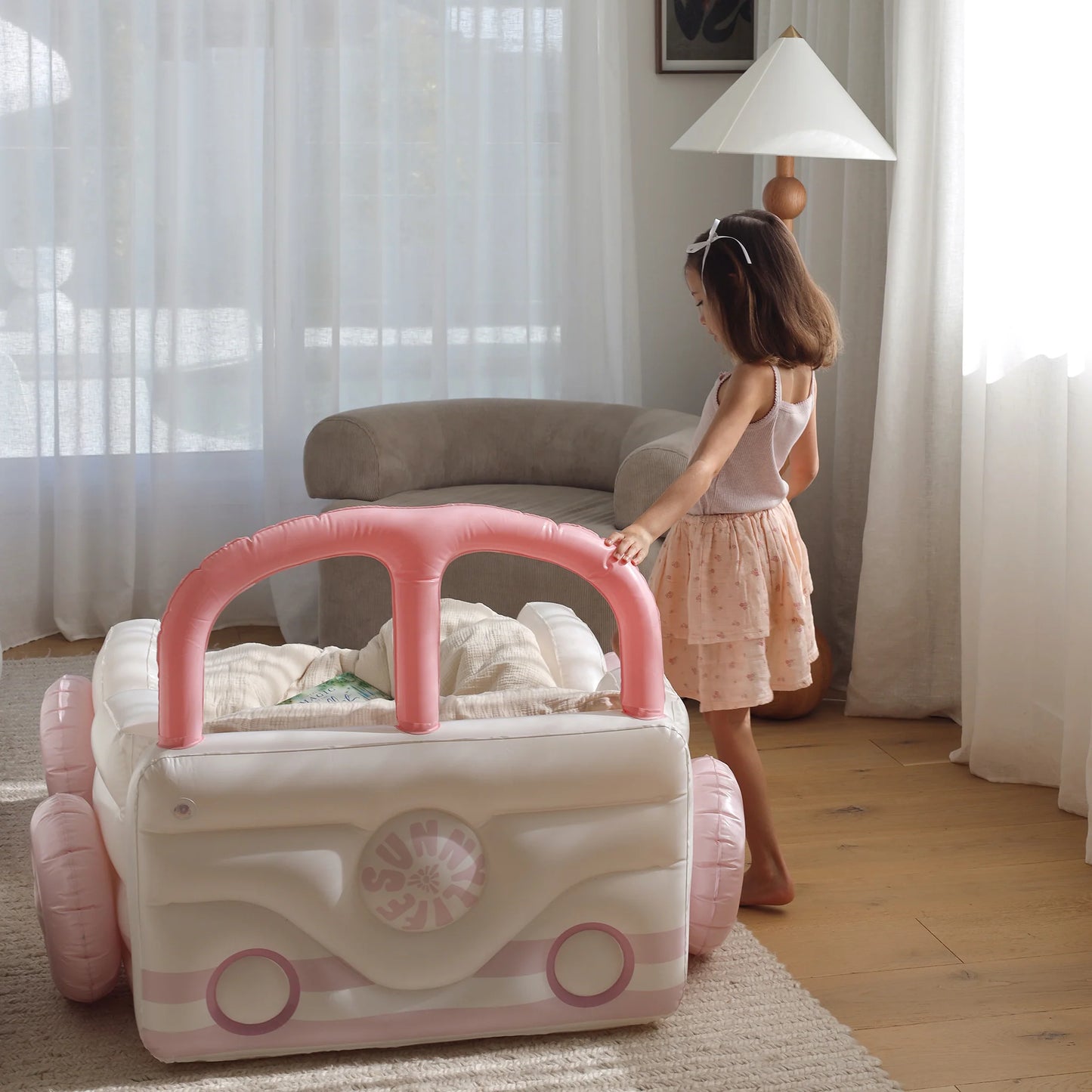 KIDS SLEEPOVER BED SUMMER VAN CANDY