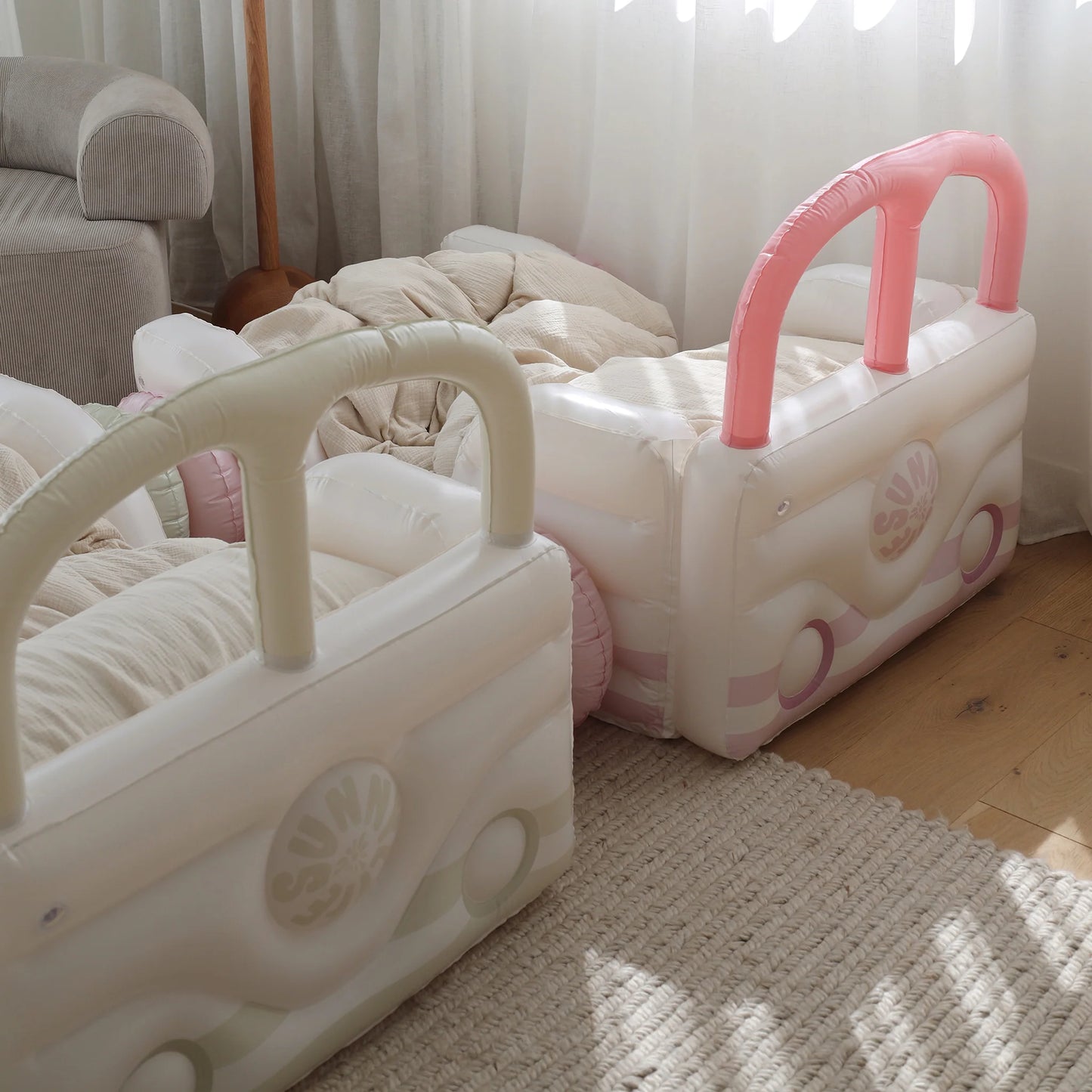 KIDS SLEEPOVER BED SUMMER VAN CANDY