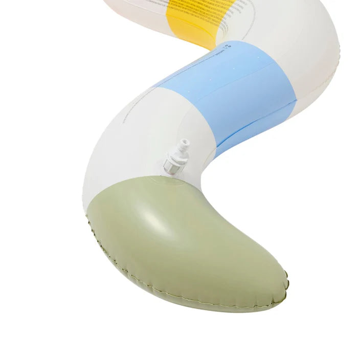 INFLATABLE SPRINKLER INTO THE WILD