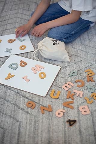 MAGNETIC LETTERS AND NUMBERS GALE TOTE