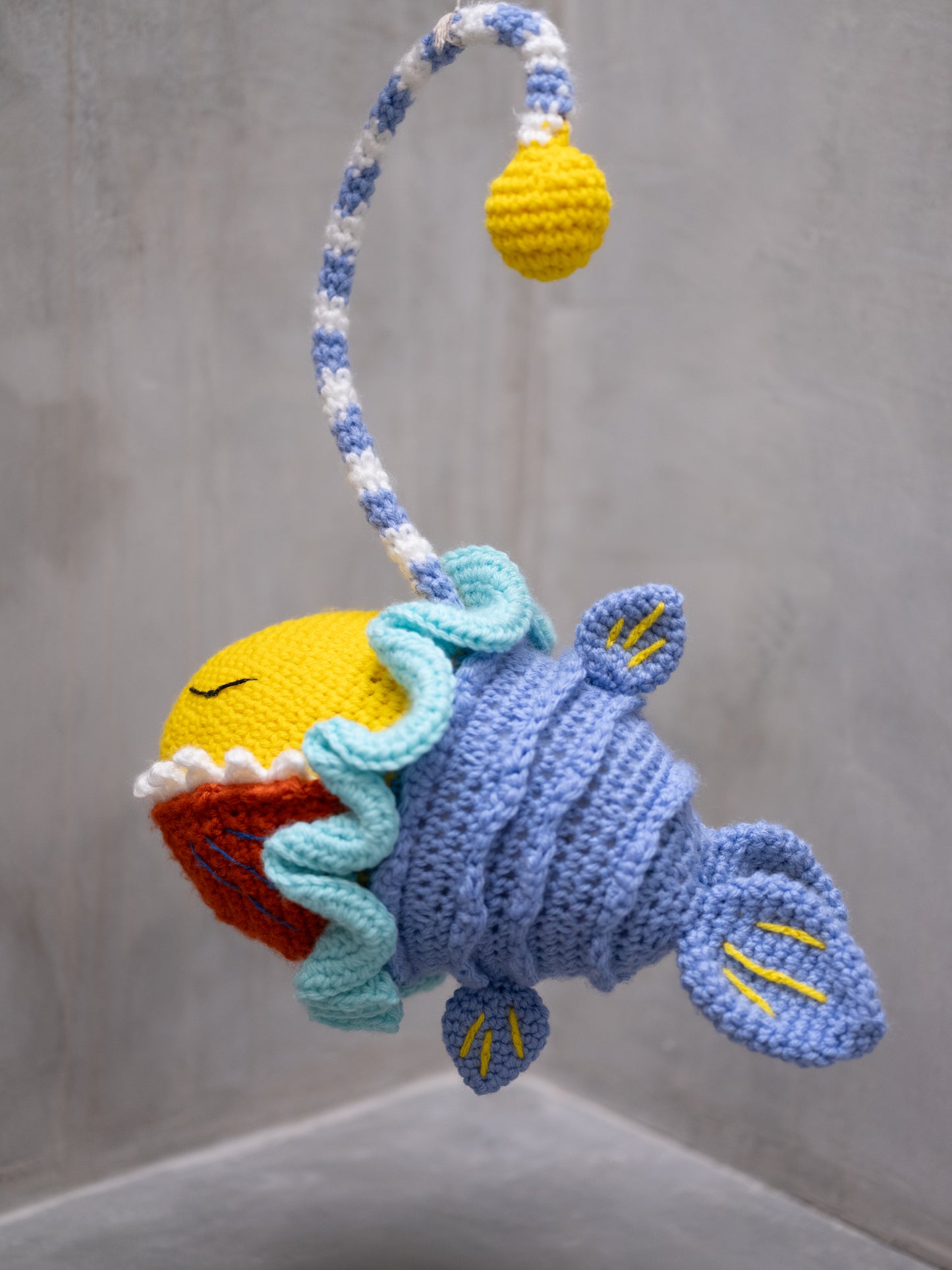 PLUSH FISH WITH LAMP ON THE HEAD