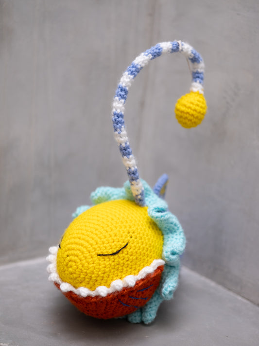 PLUSH FISH WITH LAMP ON THE HEAD